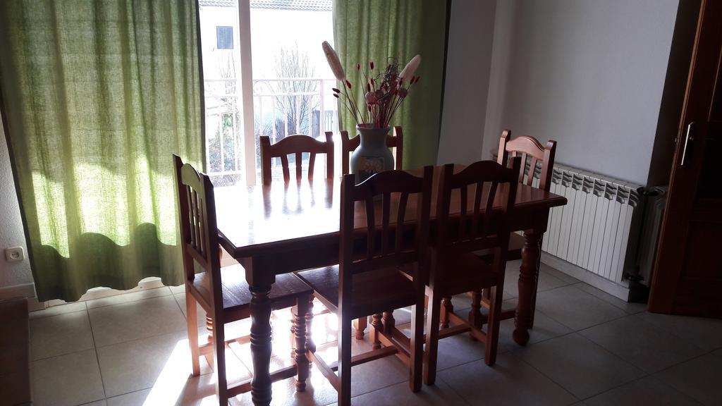 Apartamentos Rascafria Cerquilla Luaran gambar