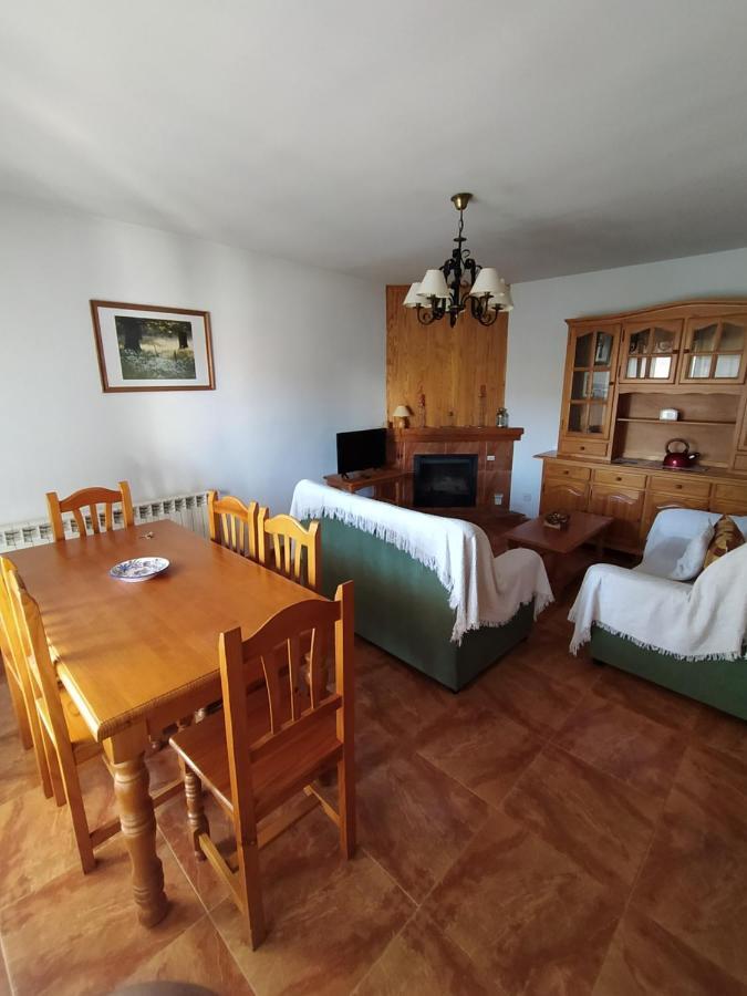 Apartamentos Rascafria Cerquilla Luaran gambar